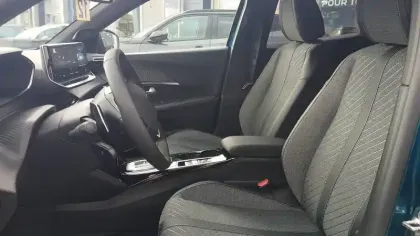 Photo 21 Peugeot 2008  Hybrid 145 e-DCS6