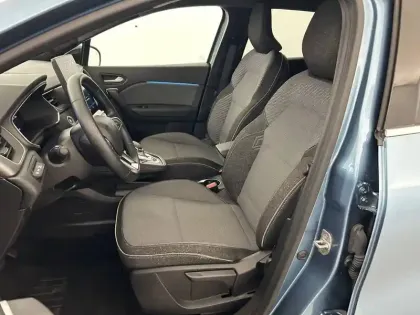 Photo 17 Renault Symbioz  E-Tech full hybrid 145