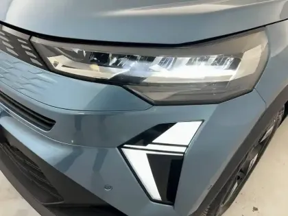 Photo 30 Renault Symbioz  E-Tech full hybrid 145