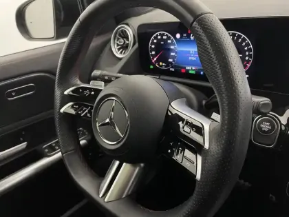 Photo 31 Mercedes GLA  250 e Hybrid EQ 8G-DCT