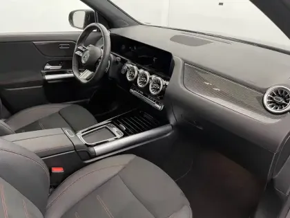 Photo 26 Mercedes GLA  250 e Hybrid EQ 8G-DCT