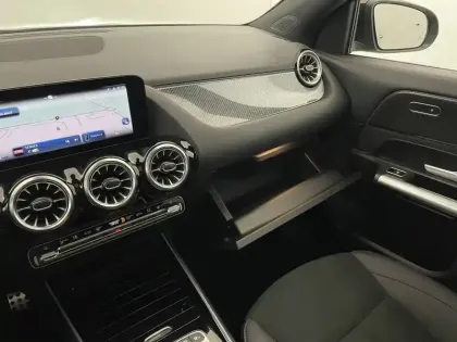 Photo 28 Mercedes GLA  250 e Hybrid EQ 8G-DCT