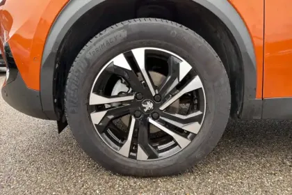 Photo 170 Peugeot 2008  PureTech 130 S&S EAT8