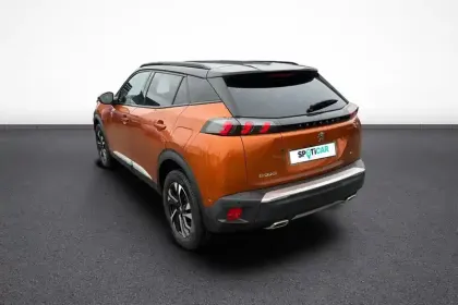 Photo 100 Peugeot 2008  PureTech 130 S&S EAT8