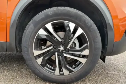 Photo 173 Peugeot 2008  PureTech 130 S&S EAT8