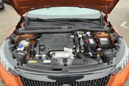 Photo 174 Peugeot 2008  PureTech 130 S&S EAT8