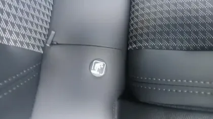 Photo 38 Peugeot 2008  PureTech 130 S&S EAT8