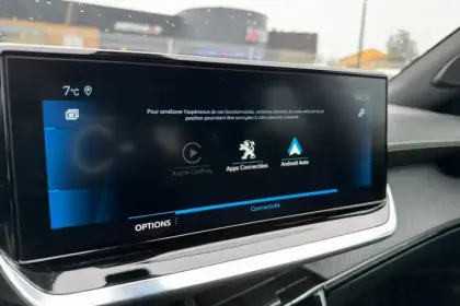 Photo 57 Peugeot 2008  PureTech 130 S&S EAT8