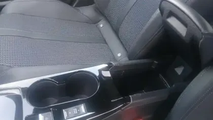 Photo 91 Peugeot 2008  PureTech 130 S&S EAT8