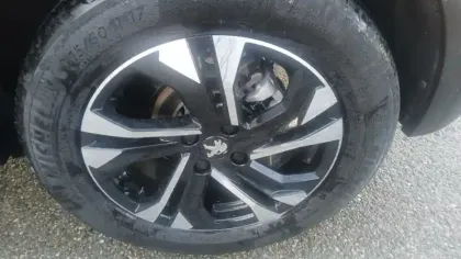 Photo 20 Peugeot 2008  PureTech 130 S&S EAT8