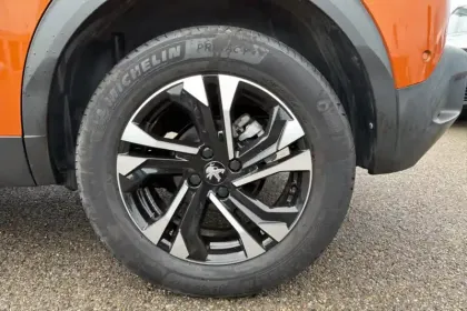 Photo 109 Peugeot 2008  PureTech 130 S&S EAT8