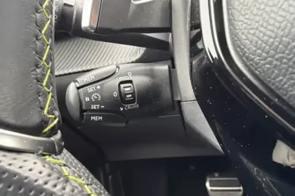 Photo 123 Peugeot 2008  PureTech 130 S&S EAT8