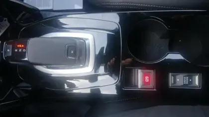 Photo 144 Peugeot 2008  PureTech 130 S&S EAT8