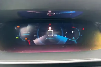 Photo 52 Peugeot 2008  PureTech 130 S&S EAT8