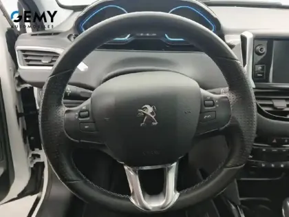 Photo 12 Peugeot 2008  PureTech 110ch S&S EAT6