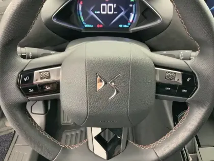 Photo 45 DS DS 3 DS3 Crossback E-Tense