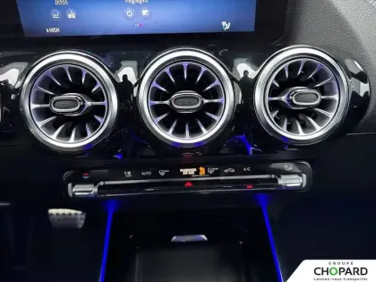 Photo 14 Mercedes GLA  200 d 8G-DCT