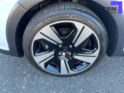 Photo 12 Ford Fiesta  1.0 EcoBoost 125 ch S&S mHEV Powershift