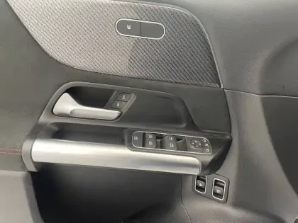 Photo 24 Mercedes GLA  250 e Hybrid EQ 8G-DCT