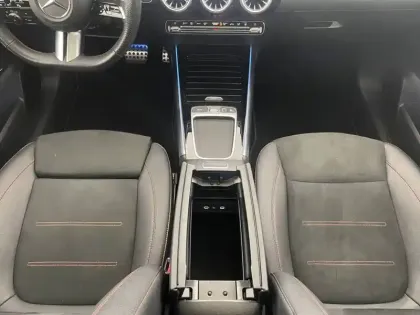 Photo 29 Mercedes GLA  250 e Hybrid EQ 8G-DCT