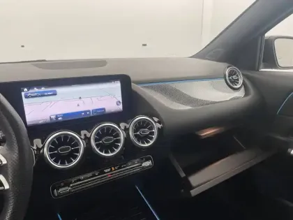 Photo 27 Mercedes GLA  250 e Hybrid EQ 8G-DCT