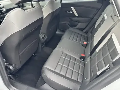 Photo 9 Citroën C4  X Hybride 136 e-DCS6