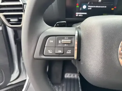 Photo 14 Citroën C4  X Hybride 136 e-DCS6