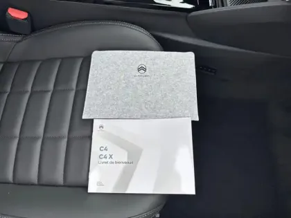 Photo 23 Citroën C4  X Hybride 136 e-DCS6