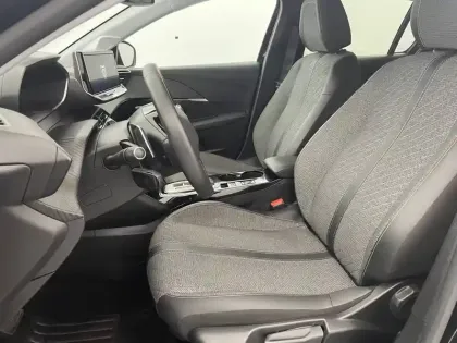 Photo 13 Peugeot 208  Hybrid 100 e-DCS6