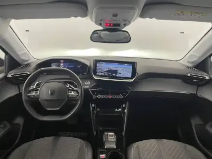 Photo 24 Peugeot 208  Hybrid 100 e-DCS6