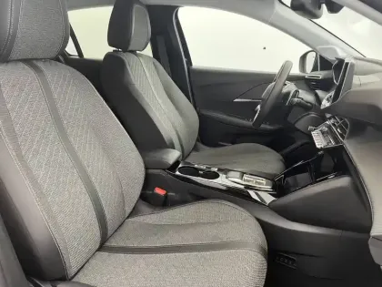 Photo 25 Peugeot 208  Hybrid 100 e-DCS6