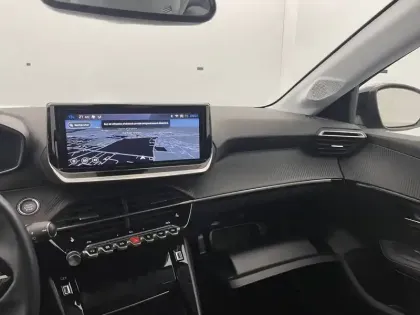 Photo 26 Peugeot 208  Hybrid 100 e-DCS6