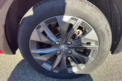 Photo 9 Peugeot 208  Electrique 50 kWh 136ch