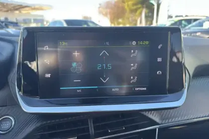 Photo 19 Peugeot 208  Electrique 50 kWh 136ch