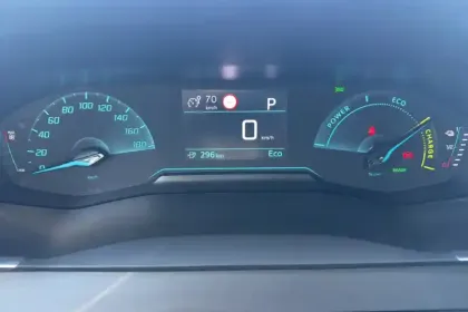 Photo 18 Peugeot 208  Electrique 50 kWh 136ch