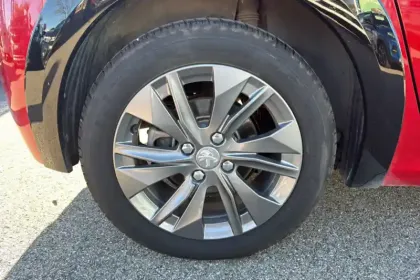 Photo 10 Peugeot 208  Electrique 50 kWh 136ch