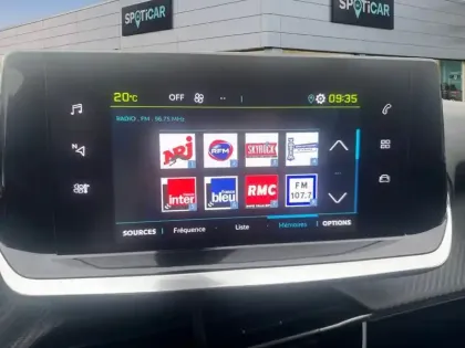 Photo 18 Peugeot 2008  Moteur électrique 136 ch