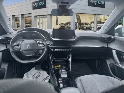 Photo 35 Peugeot 2008  Moteur électrique 136 ch