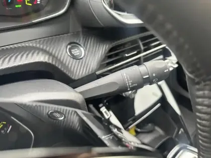 Photo 44 Peugeot 2008  Moteur électrique 136 ch