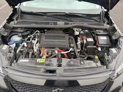 Photo 26 Peugeot 2008  Moteur électrique 136 ch