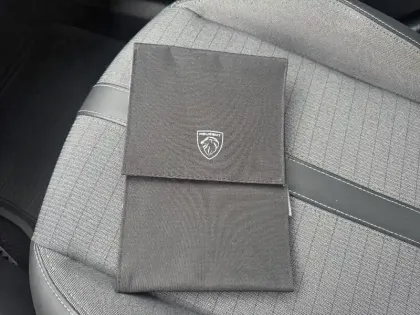 Photo 27 Peugeot 2008  Moteur électrique 136 ch