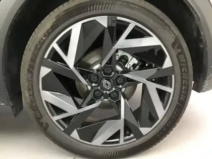 Photo 8 Renault Symbioz  E-Tech full hybrid 145