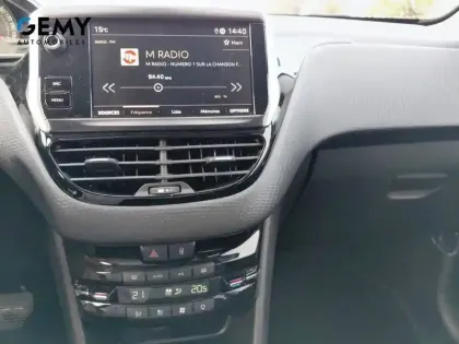 Photo 12 Peugeot 2008  PureTech 110ch S&S EAT6