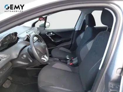 Photo 8 Peugeot 2008  PureTech 110ch S&S EAT6