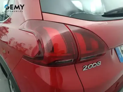 Photo 20 Peugeot 2008  PureTech 130ch S&S BVM6