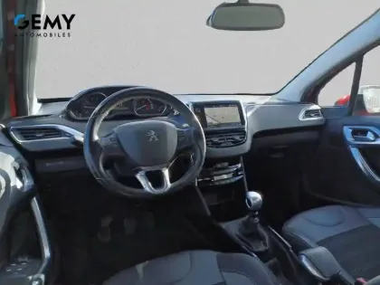 Photo 7 Peugeot 2008  PureTech 130ch S&S BVM6