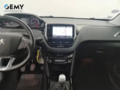 Photo 16 Peugeot 2008  PureTech 130ch S&S BVM6