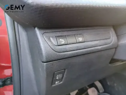 Photo 12 Peugeot 2008  PureTech 130ch S&S BVM6