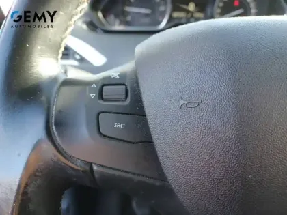 Photo 15 Peugeot 2008  PureTech 130ch S&S BVM6