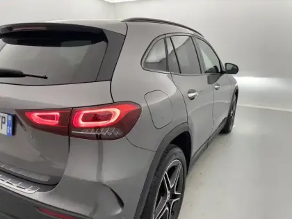 Photo 33 Mercedes GLA  250 e 8G-DCT